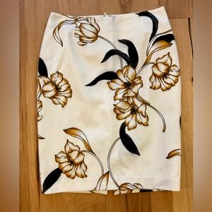 White House Black Market Flora Pencil Skirt, Size 00